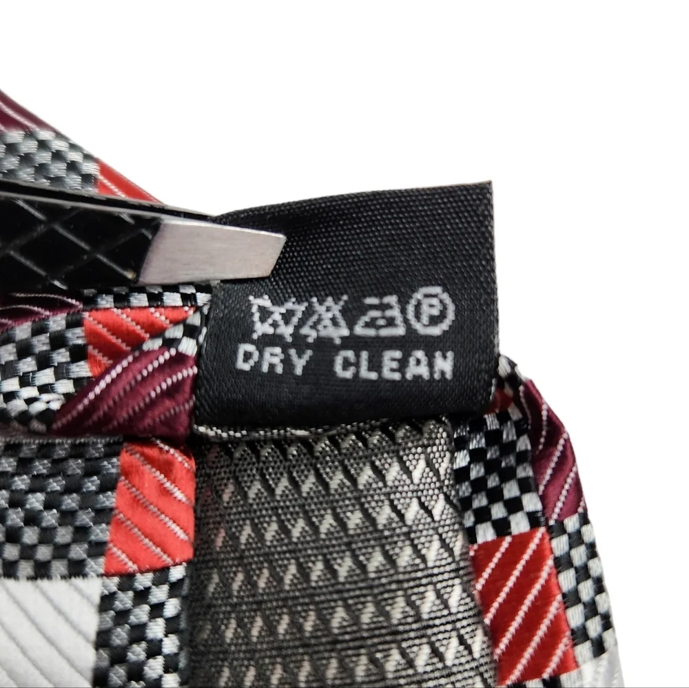 Bergamo New York Diamond Pattern Black Orange Mens Necktie with Pocket Square